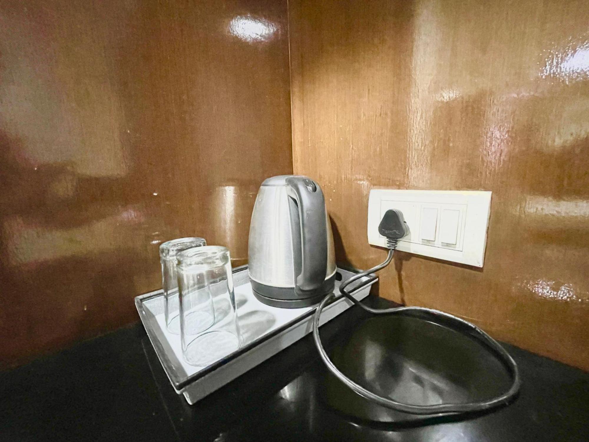 Palace ! Foreigner's Choice ! Fully-air-conditioned-hotel Lift-and-parking-availability, Near Kashi Vishwanath Temple, And Ganga Ghat Hotel Varanasi